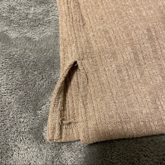 Suzy Shier Mock Neck Ribbed Top Extra Large - Picture 3 of 5